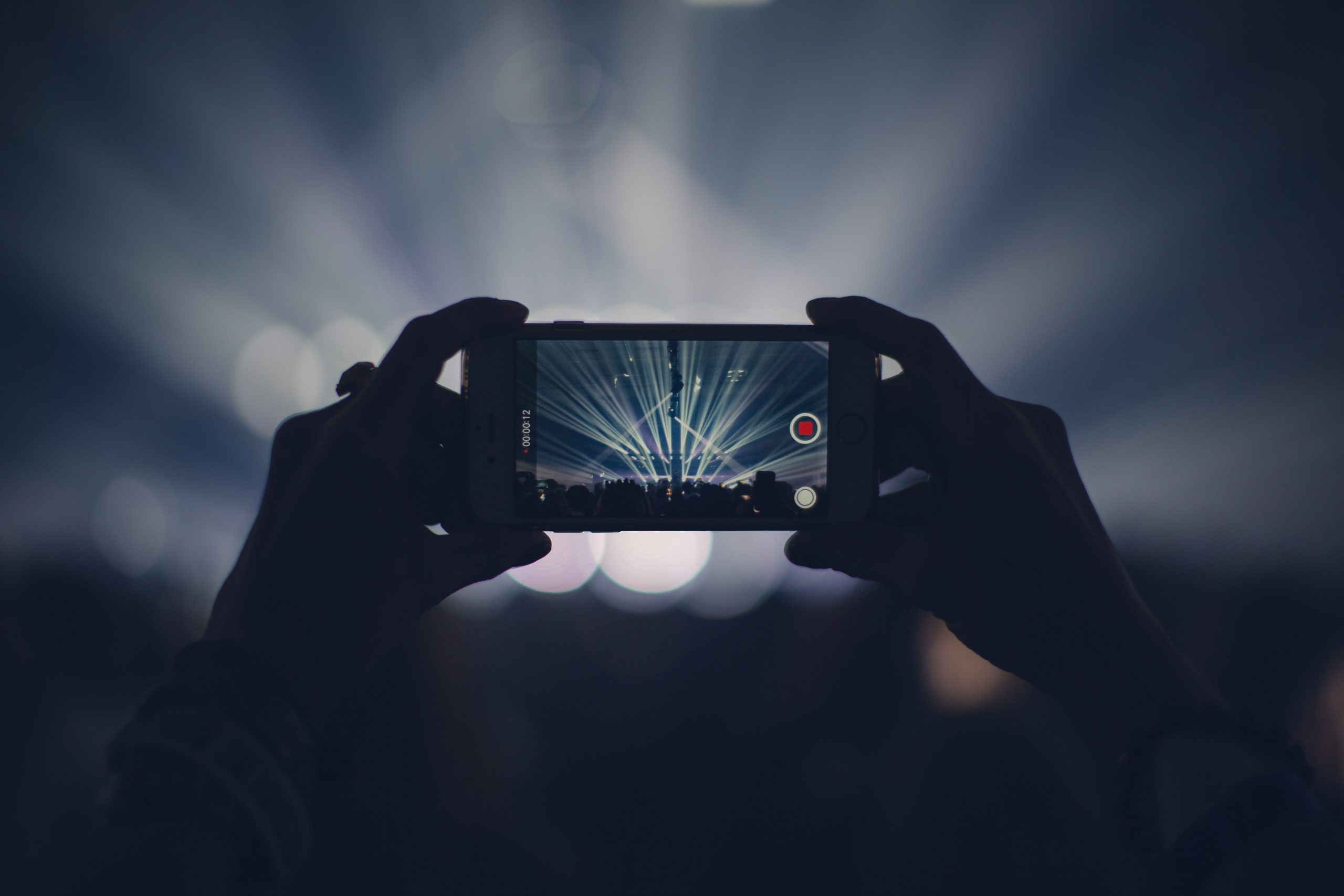 Video "background-size: cover" with CSS in 2020